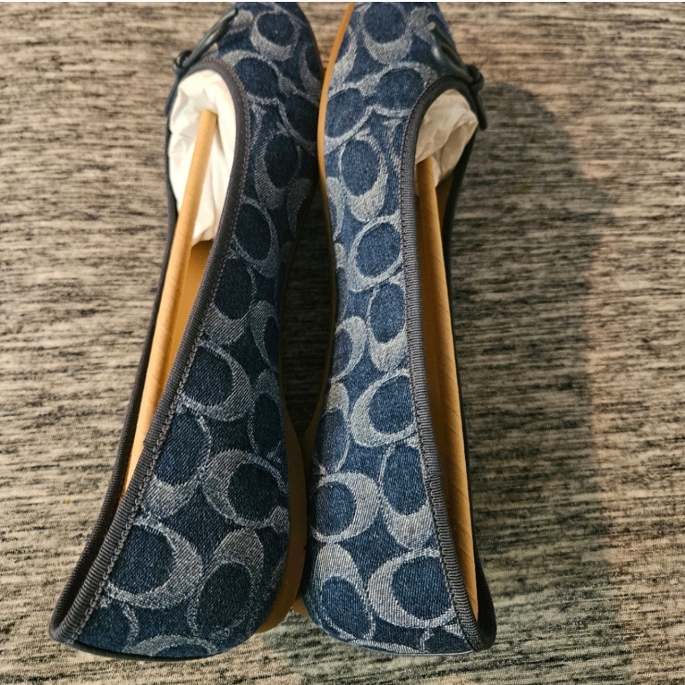 Coach shoes - Picture 2 of 6